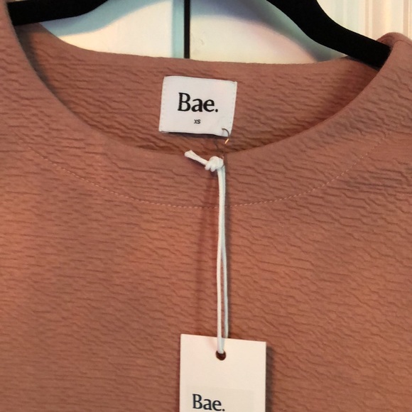 Bae crop - Picture 3 of 4